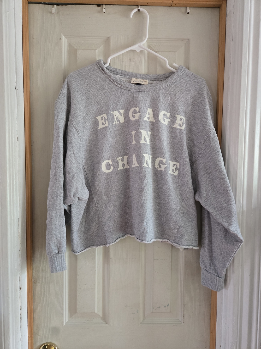 Universal Thread Light Gray 'Engage In Change' Cropped Sweatshirt